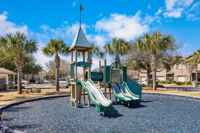 8808 Brown Pelican Circle, Navarre, FL 32566