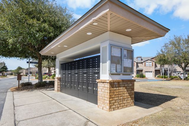 8808 Brown Pelican Circle, Navarre, FL 32566