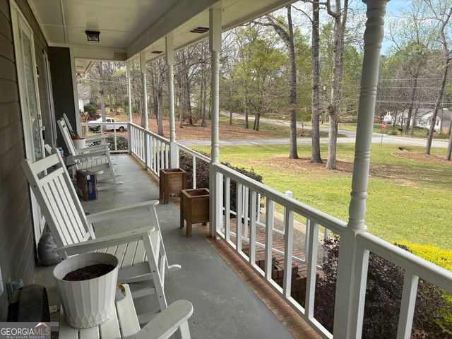 206 Oxford Road, Griffin, GA 30223