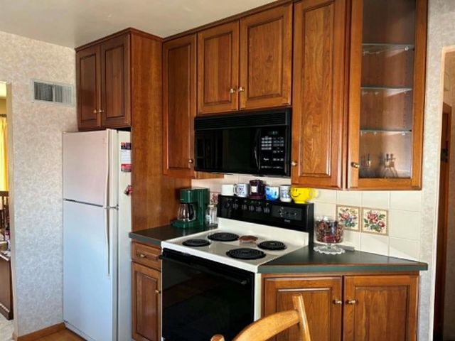 2120 Valmont Avenue, Eau Claire, WI 54701