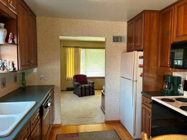 2120 Valmont Avenue, Eau Claire, WI 54701
