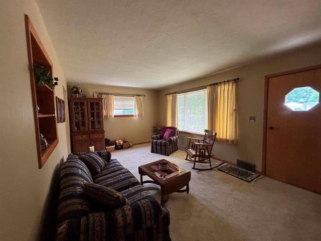 2120 Valmont Avenue, Eau Claire, WI 54701