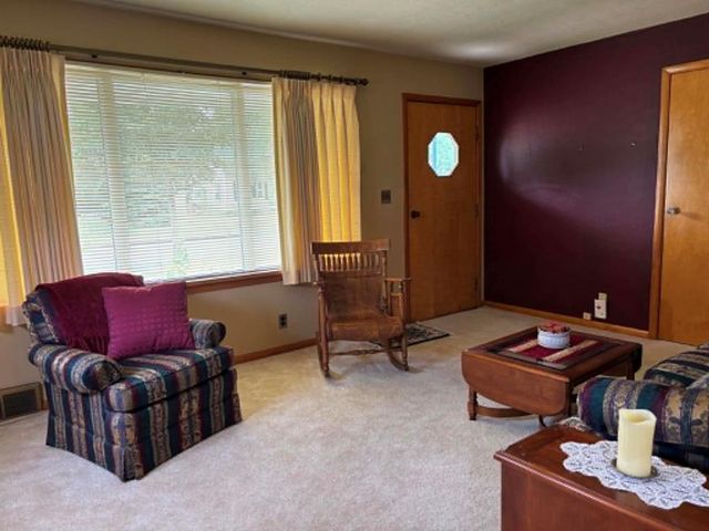 2120 Valmont Avenue, Eau Claire, WI 54701