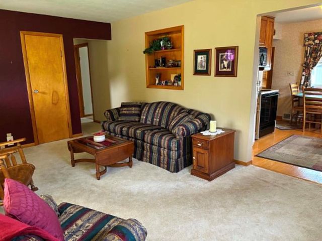 2120 Valmont Avenue, Eau Claire, WI 54701