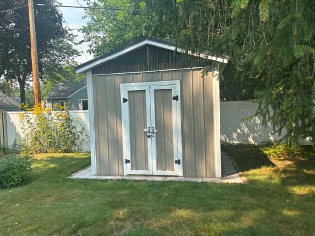 2120 Valmont Avenue, Eau Claire, WI 54701