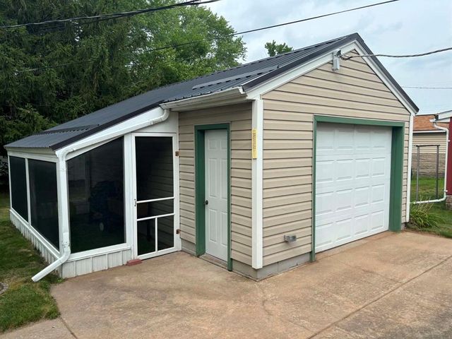 2120 Valmont Avenue, Eau Claire, WI 54701