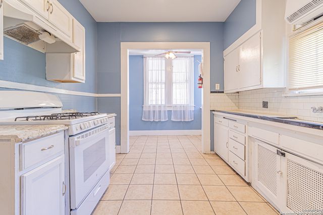 1123 S Hackberry, San Antonio, TX 78210