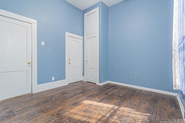 1123 S Hackberry, San Antonio, TX 78210