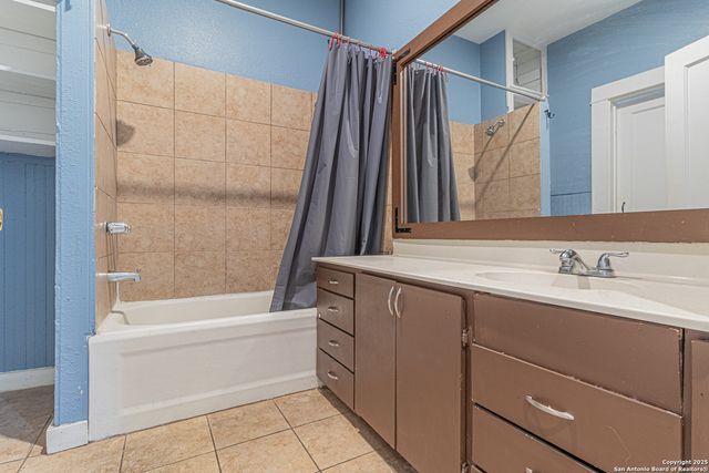 1123 S Hackberry, San Antonio, TX 78210