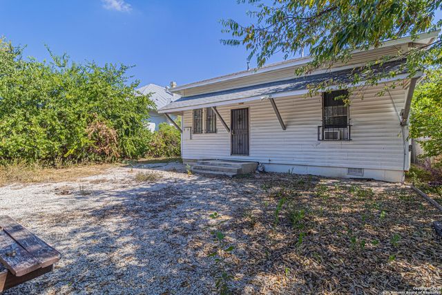 1123 S Hackberry, San Antonio, TX 78210