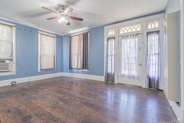 1123 S Hackberry, San Antonio, TX 78210