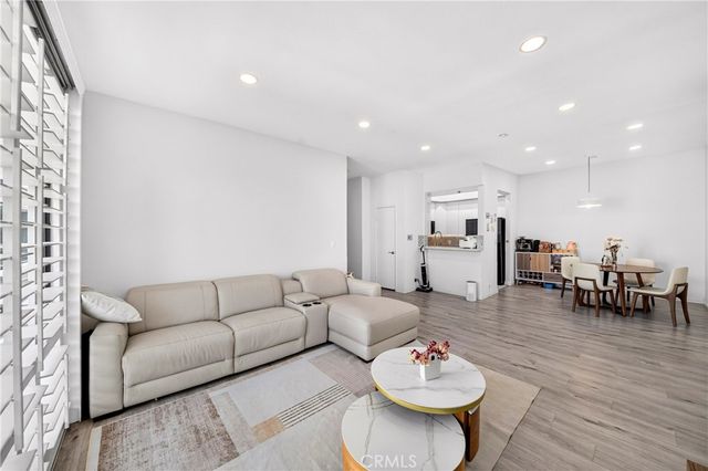 533 S St Andrews Place 408, Los Angeles, CA 90020