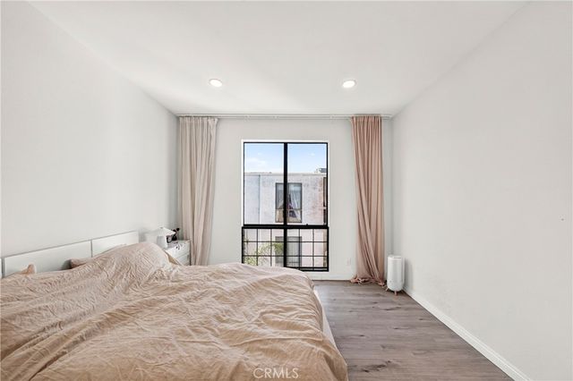 533 S St Andrews Place 408, Los Angeles, CA 90020