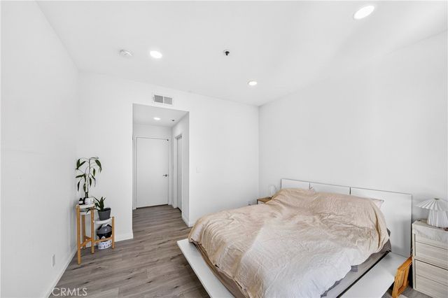 533 S St Andrews Place 408, Los Angeles, CA 90020
