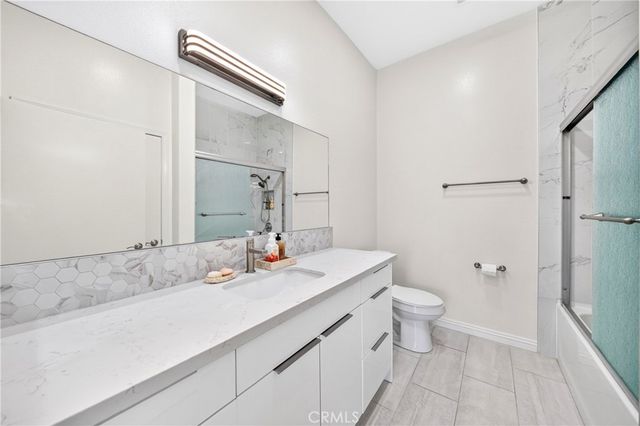 533 S St Andrews Place 408, Los Angeles, CA 90020