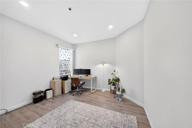 533 S St Andrews Place 408, Los Angeles, CA 90020