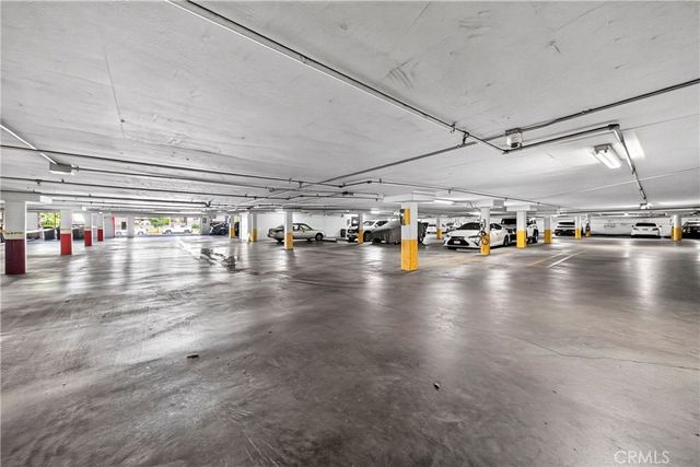 533 S St Andrews Place 408, Los Angeles, CA 90020