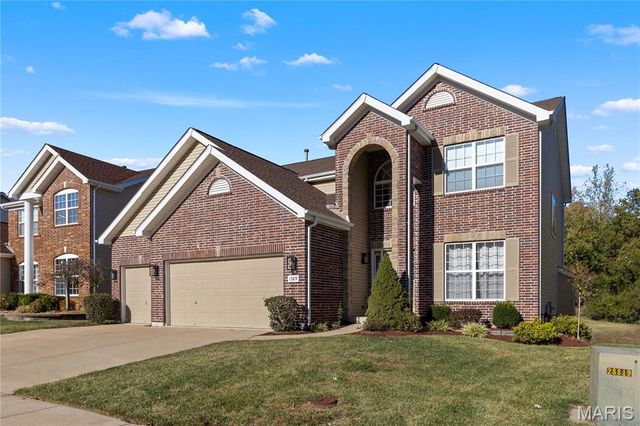 1389 Red Oak Plantation Drive, Ballwin, MO 63021