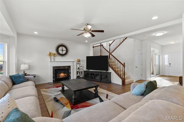 1389 Red Oak Plantation Drive, Ballwin, MO 63021