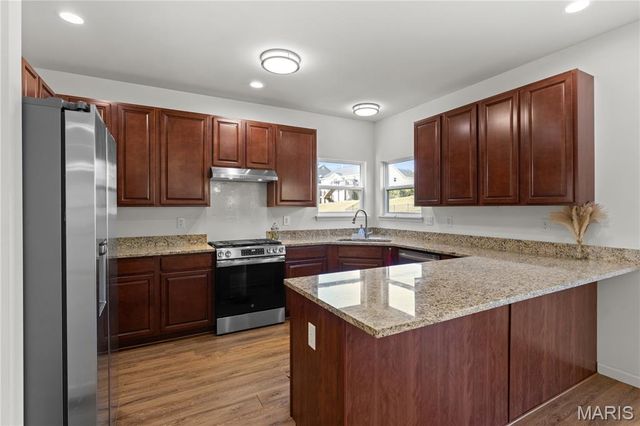 1389 Red Oak Plantation Drive, Ballwin, MO 63021