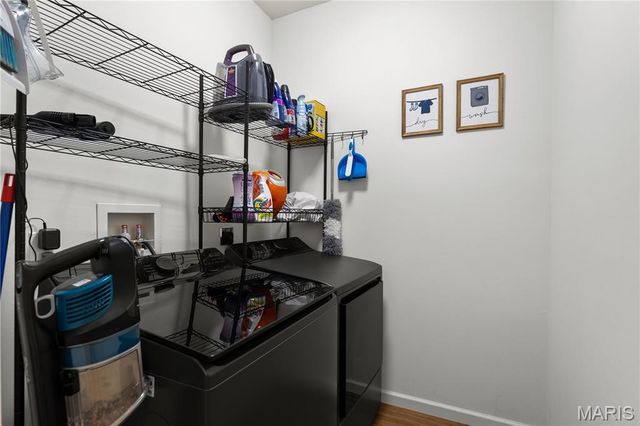 1389 Red Oak Plantation Drive, Ballwin, MO 63021