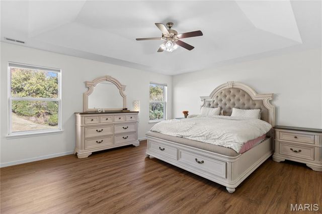 1389 Red Oak Plantation Drive, Ballwin, MO 63021