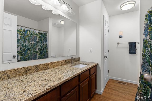 1389 Red Oak Plantation Drive, Ballwin, MO 63021