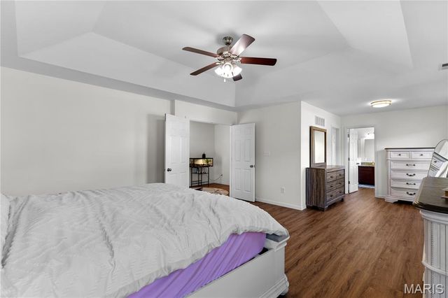 1389 Red Oak Plantation Drive, Ballwin, MO 63021