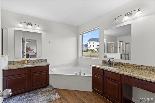 1389 Red Oak Plantation Drive, Ballwin, MO 63021