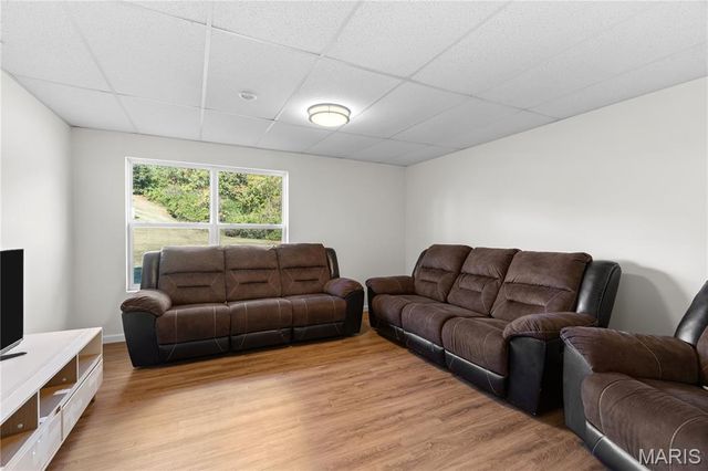 1389 Red Oak Plantation Drive, Ballwin, MO 63021