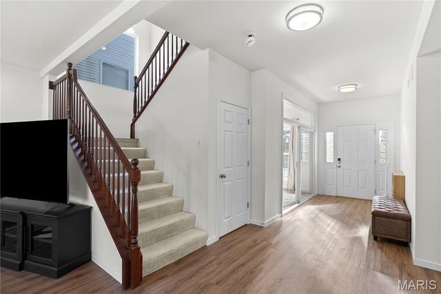 1389 Red Oak Plantation Drive, Ballwin, MO 63021