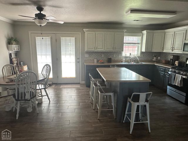 2010 Greenway Lane, Jonesboro, AR 72405