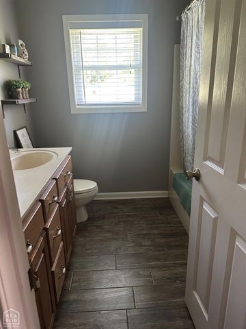 2010 Greenway Lane, Jonesboro, AR 72405