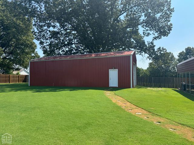 2010 Greenway Lane, Jonesboro, AR 72405