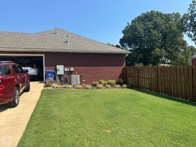 2010 Greenway Lane, Jonesboro, AR 72405