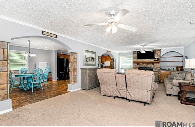 20126 Steve Hughes Rd, Walker, LA 70785