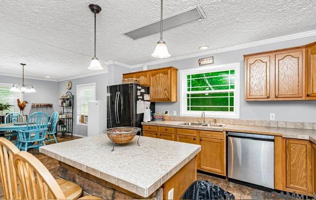 20126 Steve Hughes Rd, Walker, LA 70785