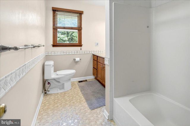 54 PLATZ DR, Skillman, NJ 08558