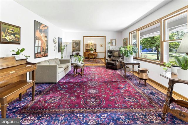54 PLATZ DR, Skillman, NJ 08558