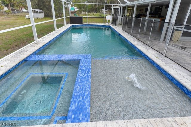 15581 Old Olga RD, Alva, FL 33920