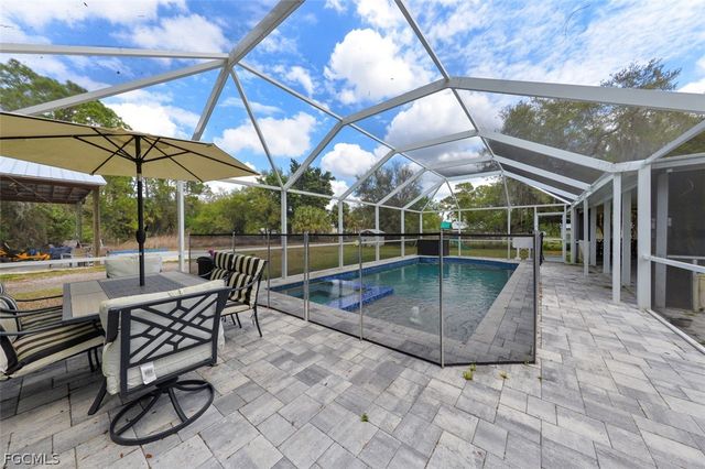 15581 Old Olga RD, Alva, FL 33920