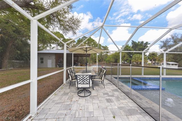 15581 Old Olga RD, Alva, FL 33920