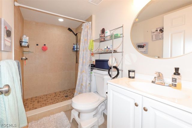 15581 Old Olga RD, Alva, FL 33920