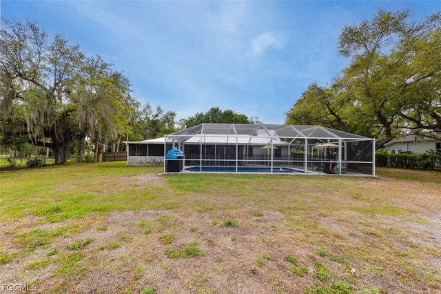 15581 Old Olga RD, Alva, FL 33920