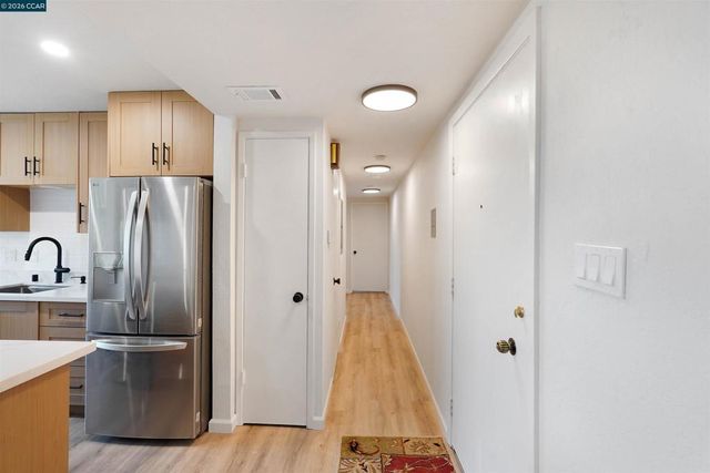710 E 22nd 203, Oakland, CA 94606