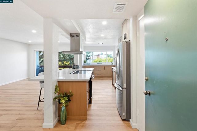710 E 22nd 203, Oakland, CA 94606