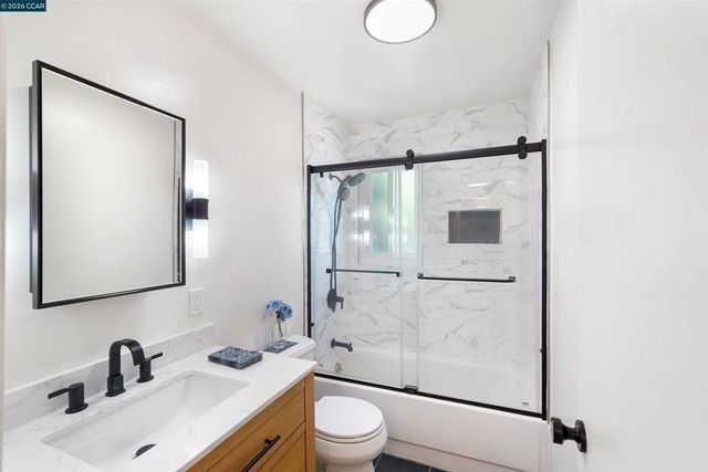 710 E 22nd 203, Oakland, CA 94606