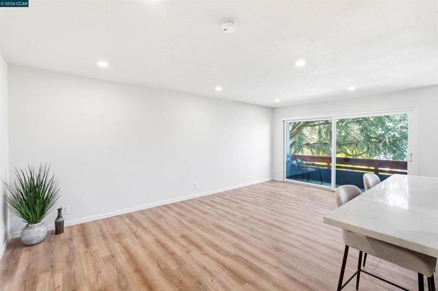 710 E 22nd 203, Oakland, CA 94606