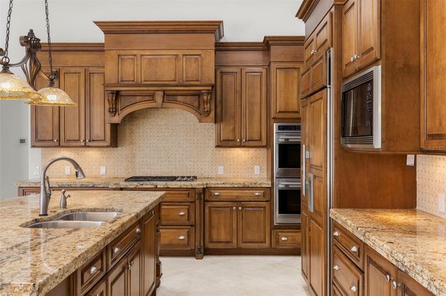 5031 WESLEY DRIVE, Tampa, FL 33647