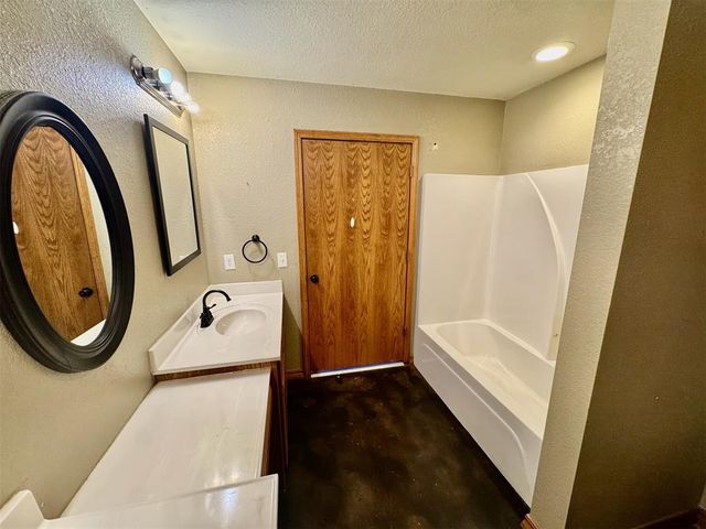 224 S Hoppy Road, Stillwater, OK 74075